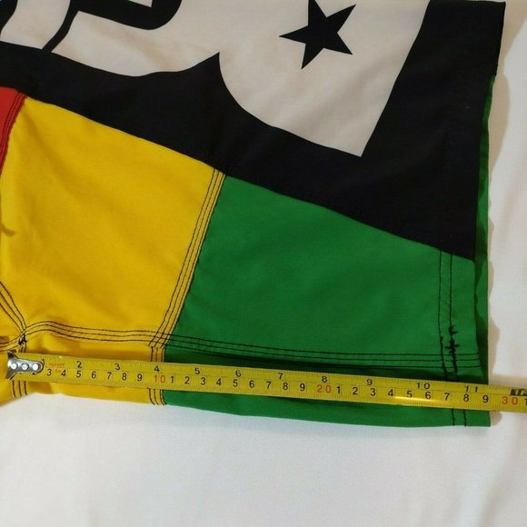 DGK Red Yellow Green Black Board Shorts Size 30 - Picture 10 of 10